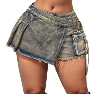Women's Cargo Pocket Covered Front Frayed Hem Casual Denim Skort